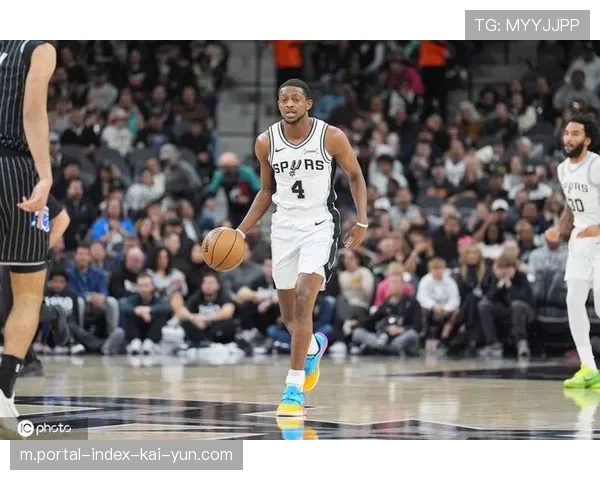 马刺豪取六连胜稳居西部第二 福克斯入选全明星替补阵容