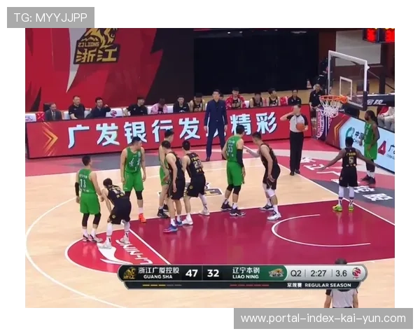 领先25分主动犯规停表,热火非常规战术节省近3分钟时间 领先25分主动犯规停表,热火非常规战术节省近3分钟时间